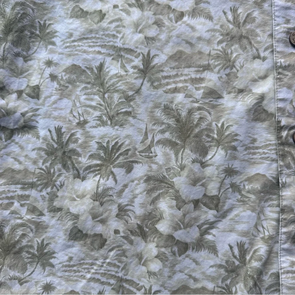 Men’s Batik Bay floral shirt‎ Size Large Hawaiian Party Tiki